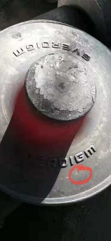 Le client a besoin d'une forge à chaud en aluminium, acier et métal de haute précision pour les pièces personnalisées
